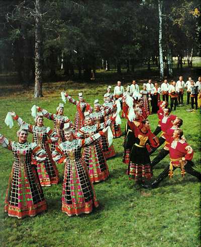 choir6.JPG (39737 bytes)